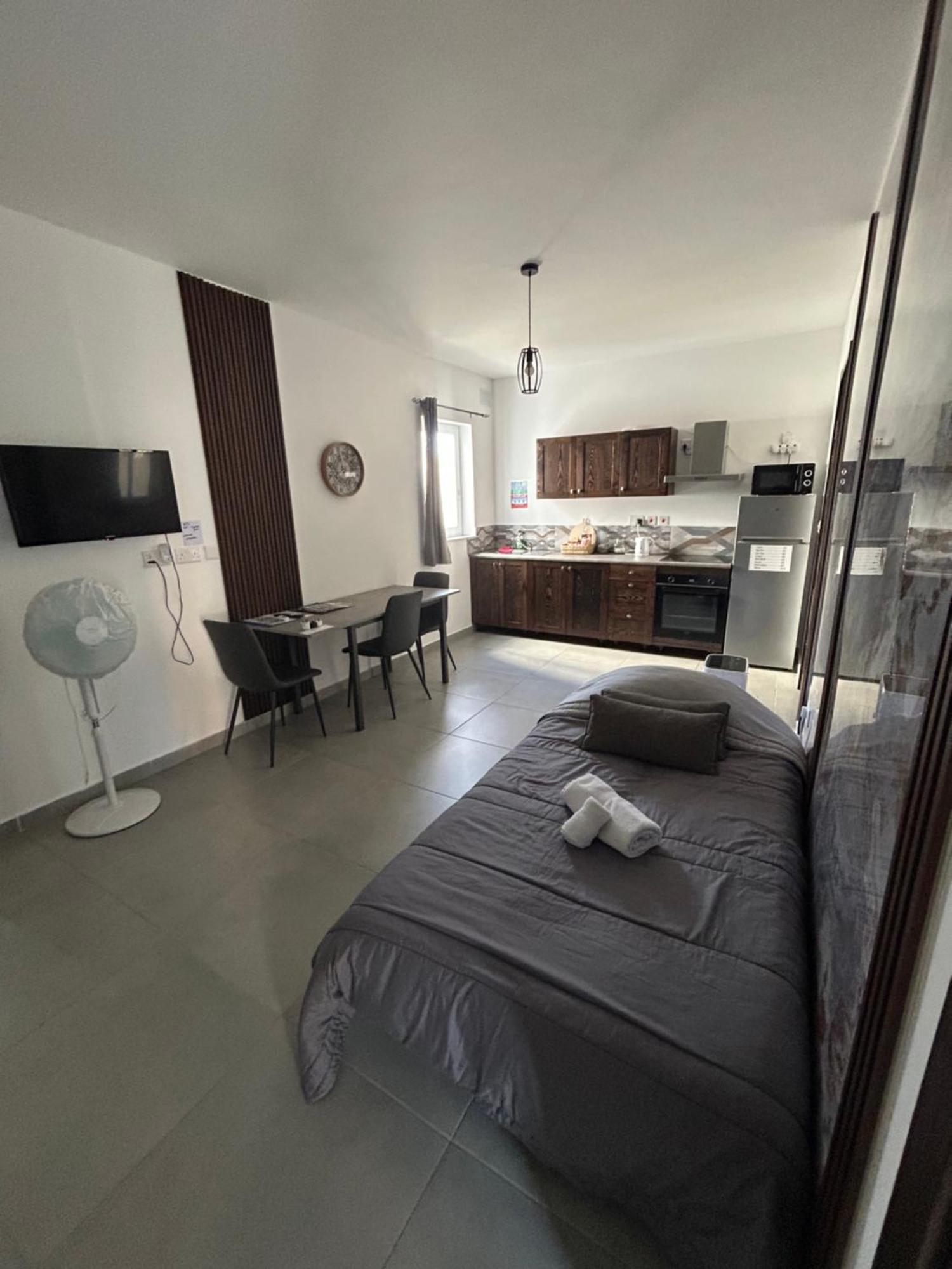 St Gaetan Accomodation 6B Hamrun Buitenkant foto